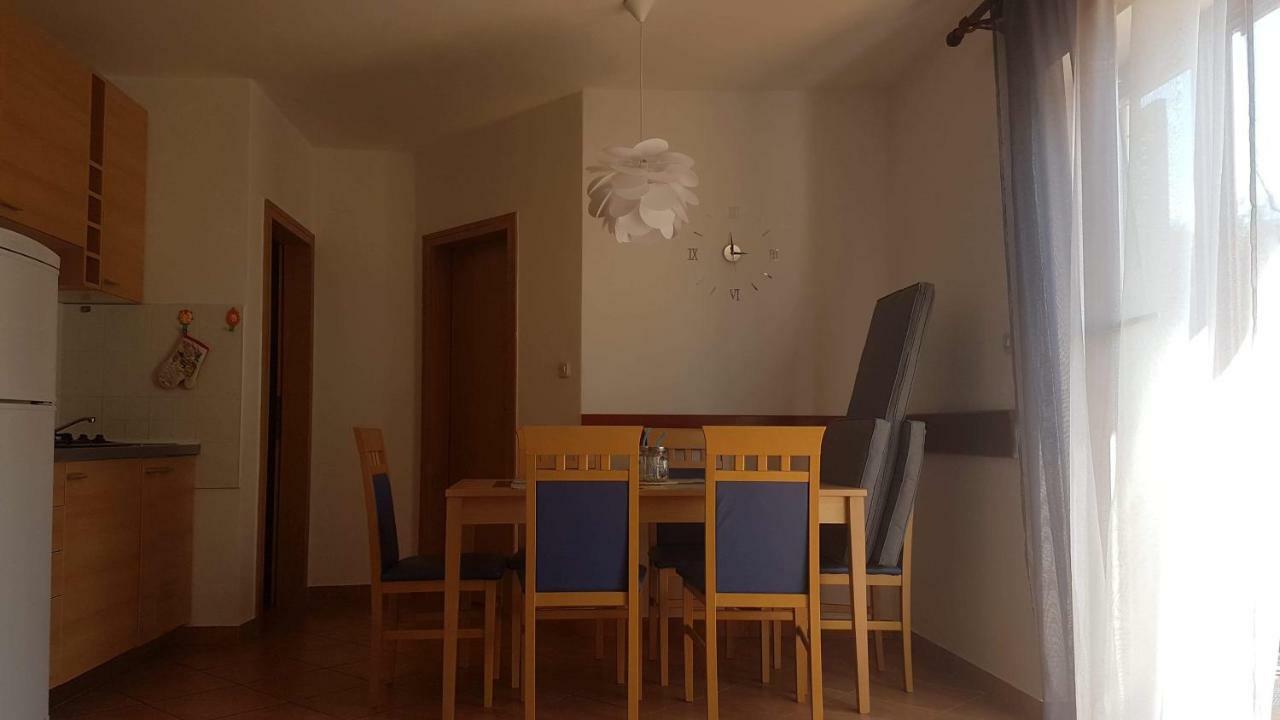 נזרין Apartment Zeljka מראה חיצוני תמונה